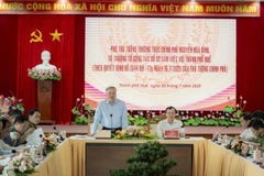 Phó Thủ tướng Thường trực Chính phủ Nguyễn Hòa Bình dẫn đầu Đoàn công tác của Chính phủ làm việc với Ban Thường vụ Thành ủy Huế.