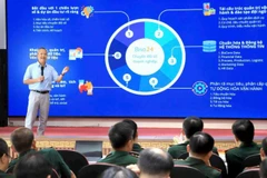 Công ty cổ phần X20 tổ chức tập huấn chuyển đổi số trong doanh nghiệp cho cán bộ, nhân viên, người lao động. (Ảnh: QUỲNH HƯƠNG - Tổng cục Hậu cần-Kỹ thuật)
