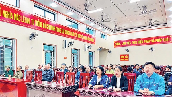 Tỉnh đoàn Hưng Yên phối hợp Trung tâm chuyển đổi số Học viện Chính trị quốc gia Hồ Chí Minh tổ chức lớp học "Bình dân học vụ số".