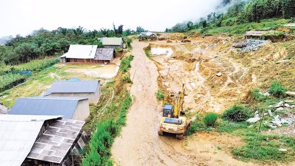 Khu tái định cư Tả Pa Cheo, xã Bản Xèo đáp ứng cho khoảng 60 hộ dân nằm trong vùng nguy hiểm di chuyển đến nơi an toàn.