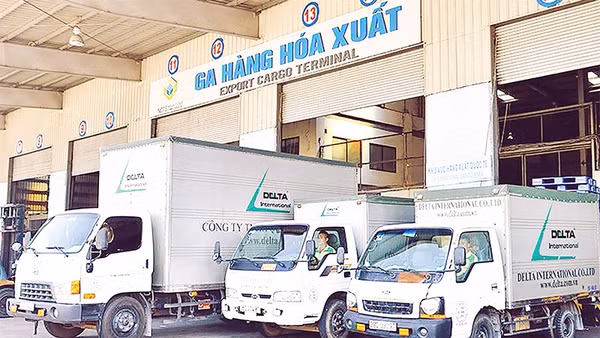 Xe vận chuyển hàng hóa của Công ty cổ phần Quốc tế Delta.