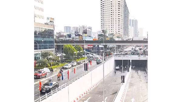 Hầm chui tại nút giao Lê Văn Lương-Khuất Duy Tiến (đường Vành đai 3), Hà Nội.