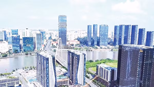 Trung tâm Tài chính Quốc tế Việt Nam tại Thành phố Hồ Chí Minh nhận được sự quan tâm lớn của cộng đồng nhà đầu tư quốc tế với cam kết đầu tư hơn 19 tỷ USD (Ảnh TÙNG ANH)