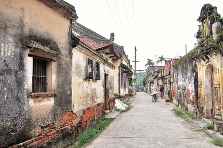 Nét đẹp bình dị của kiến trúc nhà ở nông thôn nơi Làng Cựu (ngoại thành Hà Nội). (Ảnh: KHIẾU MINH)