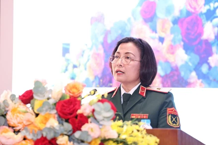 Thiếu tướng, Phó Giáo sư, Tiến sĩ Nguyễn Hoàng Ngọc, Bí thư Đảng ủy, Phó Giám đốc Bệnh viện Trung ương Quân đội 108 phát biểu tại lễ kỷ niệm.