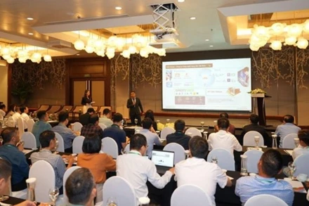 Quang cảnh hội thảo “Thúc đẩy cách mạng số trong doanh nghiệp bảo hiểm và chứng khoán với AI và dữ liệu thông minh”.