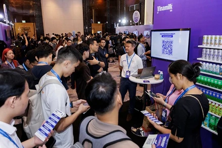 Gian hàng Vinamilk thu hút sự quan tâm của nhiều khách tham dự tại sự kiện AWS Cloud Day Việt Nam 2025. (Ảnh: AWS)