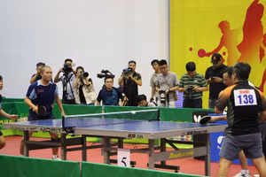 Một trận đấu ở nội dung đôi nam sáng 17-7.