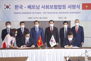 Chủ tịch Quốc hội chứng kiến Lễ ký Hiệp định song phương về bảo hiểm xã hội giữa Việt Nam và Hàn Quốc