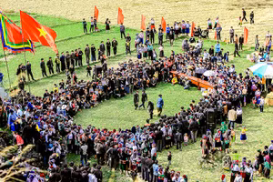 Hội khèn ngày xuân. Ảnh: VIỆT HÙNG