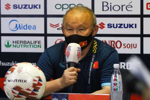 HLV Park Hang-seo phát biểu sau trận đấu gặp Indonesia tối 15/12. (Ảnh: VFF)