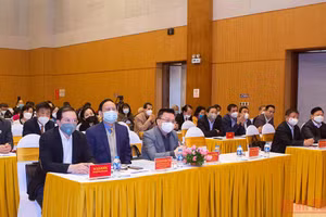 Các đại biểu tham dự Hội thảo khoa học toàn quốc “Văn học, nghệ thuật với những vấn đề quan trọng, cấp thiết của đất nước hôm nay”.