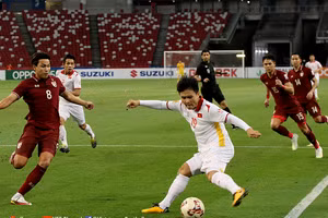 Những nỗ lực của Quang Hải và đồng đội không thể giúp đội tuyển Việt Nam tiếp tục đi tiếp. Ảnh VFF