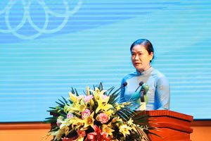 Phó Chủ tịch Thường trực Hội Liên hiệp Phụ nữ Việt Nam Đỗ Thị Thu Thảo phát biểu tại buổi gặp mặt.