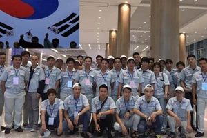 Lao động đi làm việc tại Hàn Quốc (Ảnh minh họa: Dolab).