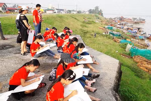 Câu lạc bộ mỹ thuật nhí Trường tiểu học Vân Hòa (Ba Vì, Hà Nội). Ảnh: FANPAGE cổ đô