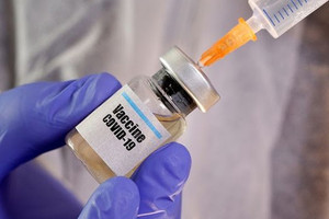 Người mắc ung thư vú cần lưu ý gì khi tiêm vaccine Covid-19?