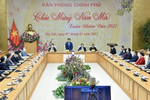 Phó Thủ tướng Chính phủ Phạm Bình Minh phát biểu tại buổi gặp mặt. (Ảnh: TRẦN HẢI)