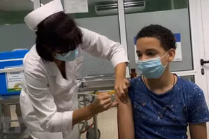 Vaccine phòng Covid-19 Sputnik Light do Nga bào chế và sản xuất. (Ảnh: AFP/TTXVN)