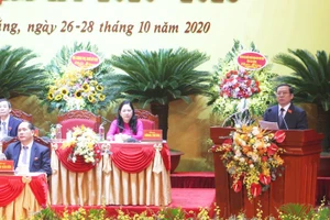 Đồng chí Lại Xuân Môn, Bí thư Tỉnh ủy Cao Bằng phát biểu bế mạc Đại hội.