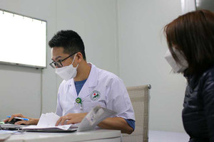 Nên đi khám hậu Covid-19 nếu mệt mỏi kéo dài kèm 4 triệu chứng sau