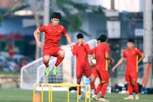 Các cầu thủ U23 Việt Nam tập luyện trước trận gặp U23 Myanmar. (Ảnh: VFF)