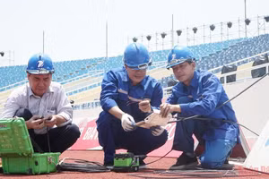 Tốc độ VinaPhone 5G tại Sân vận động quốc gia Mỹ Đình đạt từ 900Mbps đến 1Gbps.