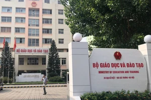 Bộ Giáo dục và Đào tạo yêu cầu gửi thông tin xử lý vụ việc trước ngày 31/5/2022. 