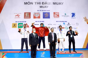 Vận động viên Nguyễn Trần Duy Nhất giành Huy chương Vàng hạng 60kg.