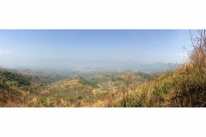 Trận địa ở độ cao 1.000 m so mực nước biển, nơi pháo binh ta giáng sấm sét xuống đầu thù.