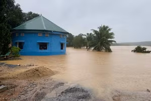 Nhà máy nước Tân Lương của công ty ở TP Đông Hà những ngày mưa lũ bị ngập, ảnh hưởng nặng.