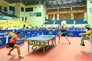 Trận đấu tại nội dung đồng đội nam giữa Quảng Nam và Đồng Nai. 