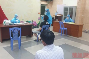 Đẩy nhanh việc xét nghiệm, bóc tách ca F0.