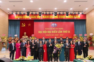 Ban Chấp hành Đảng bộ Bộ Xây dựng khóa IX, nhiệm kỳ 2020 - 2025 ra mắt.