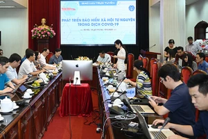 Giao lưu trực tuyến về phát triển bảo hiểm xã hội tự nguyện trong dịch Covid-19