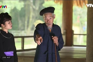 Cụ Hoàng Ngọc tại Khu di tích Tân Trào, Tuyên Quang. Ảnh chụp màn hình.