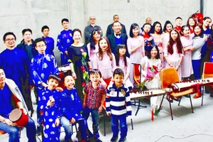 Thầy, cô và học trò của Hội Âu Việt.