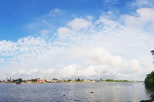 Cửa biển Hải Hậu (Nam Định).