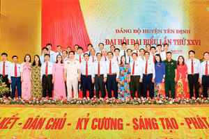 Ban Chấp hành Ðảng bộ huyện Yên Ðịnh nhiệm kỳ 2020 - 2025.