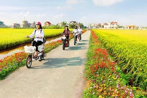 Phát triển kinh tế đi đôi với thực hiện tiến bộ và công bằng xã hội