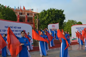 Bến Nhà Rồng, nay là Bảo tàng Hồ Chí Minh, chi nhánh TP Hồ Chí Minh - nơi diễn ra nhiều hoạt động kỷ niệm về Bác.