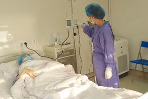 Chăm sóc bệnh nhân ghép tủy điều trị ung thư máu tại bệnh viện trung ương Quân đội 108.