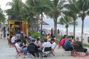 Các điểm vui chơi, giải trí trên biển đông người dân và du khách đến.