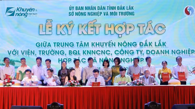 Trung tâm Khuyến nông tỉnh Đắk Lắk ký kết hợp tác với các viện, trường, khu nông nghiệp ứng dụng công nghệ cao, công ty, doanh nghiệp và Hộp tác xã nông nghiệp…