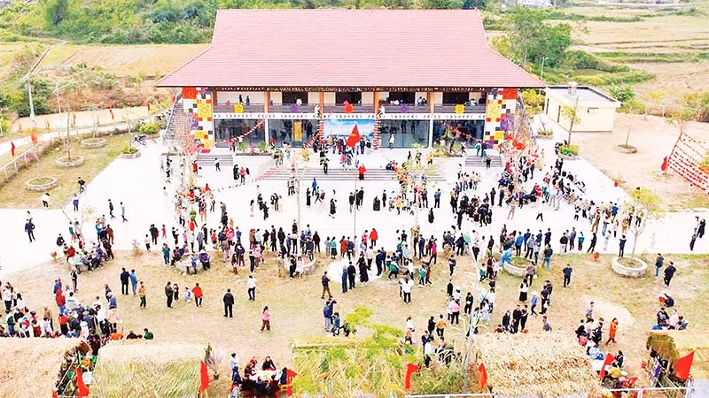 Lễ hội dân tộc Sán Dìu ở xã Bình Dân, đặc khu Vân Đồn, Quảng Ninh.