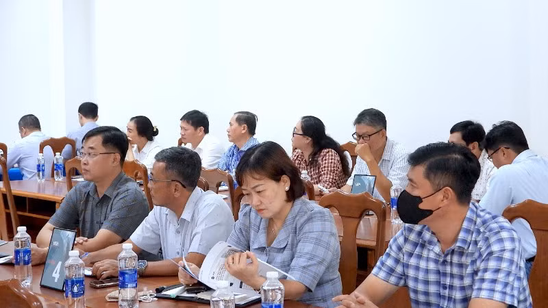 Đội ngũ cán bộ chủ chốt cấp sở, ngành ở Cà Mau tham gia chương trình tập huấn nâng cao năng lực cạnh tranh hướng tới tăng trưởng hai con số giai đoạn 2026-2030.
