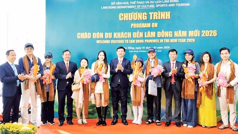 Lâm Đồng chào đón những du khách đầu tiên đến tham quan địa phương năm 2026.
