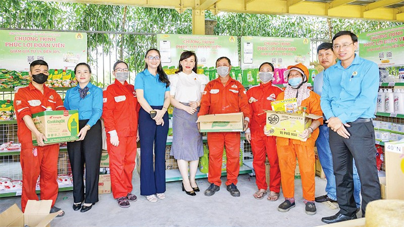 Chương trình phúc lợi với nhiều mặt hàng thiết yếu dịp Tết, dành cho đoàn viên, người lao động tại Công ty cổ phần cơ khí xây dựng thương mại Đại Dũng.