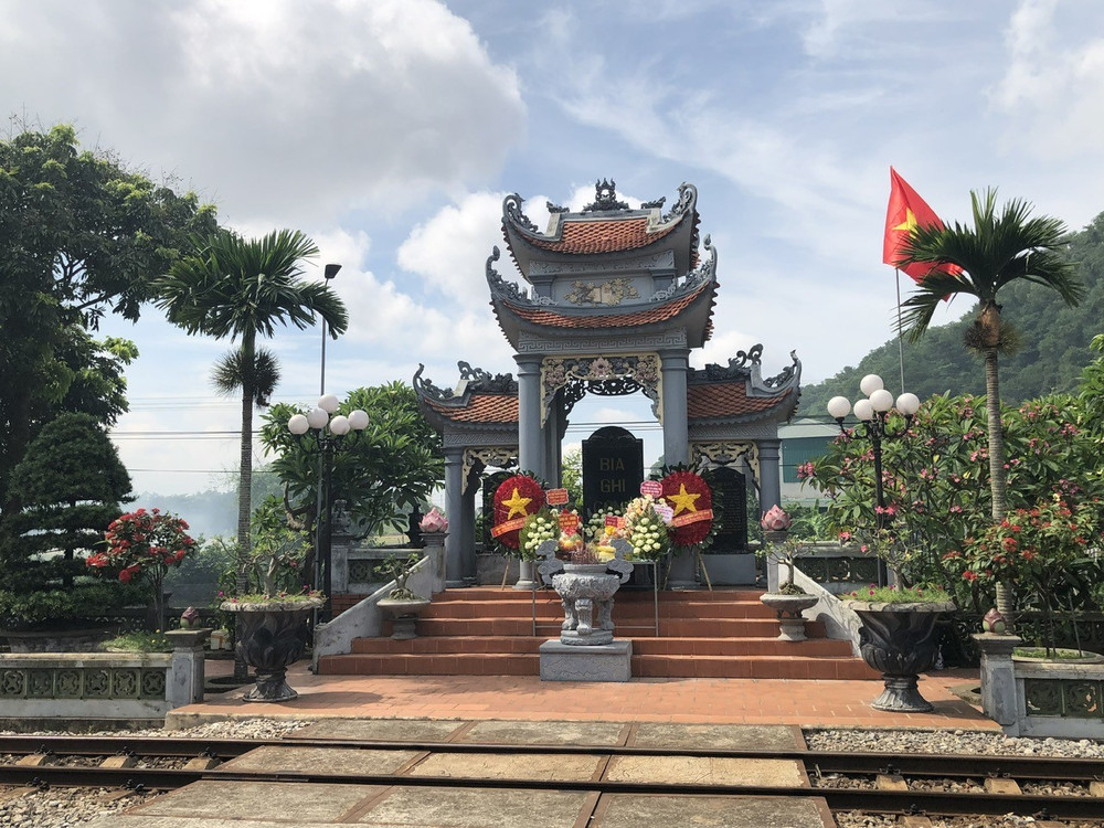 Địa điểm tưởng niệm Thanh niên xung phong Ga Núi Gôi 4.jpg