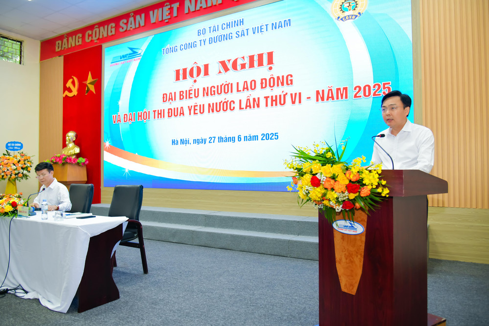 Lãnh đạo Tổng công ty Đường sắt Việt Nam phát biểu img-6664-min-1.jpg
